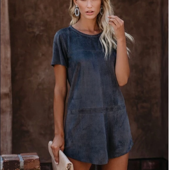 Faux suede dress - size med. - Picture 2 of 3